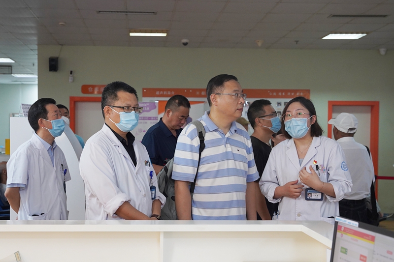 0919 省衛(wèi)生健康監(jiān)測與評價(jià)中心專家調(diào)研3.jpg