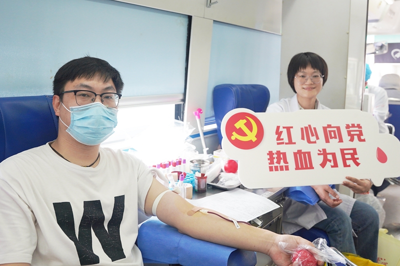 0418 無償獻(xiàn)血45.jpg