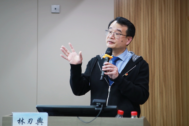 林刃輿.jpg